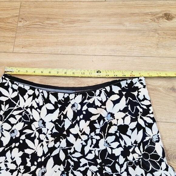 Liz Claiborne Skirt Floral Silk Women's Sz 14 Lined Back Zip Career Office - Picture 9 of 10